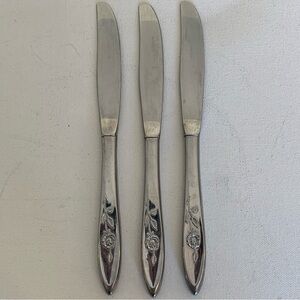 MY ROSE 3 Hollow Handle Dinner Knives Oneida Community Stainless Flatware 8.5"